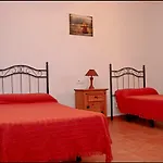 Apartamento Con Piscina Comunitaria